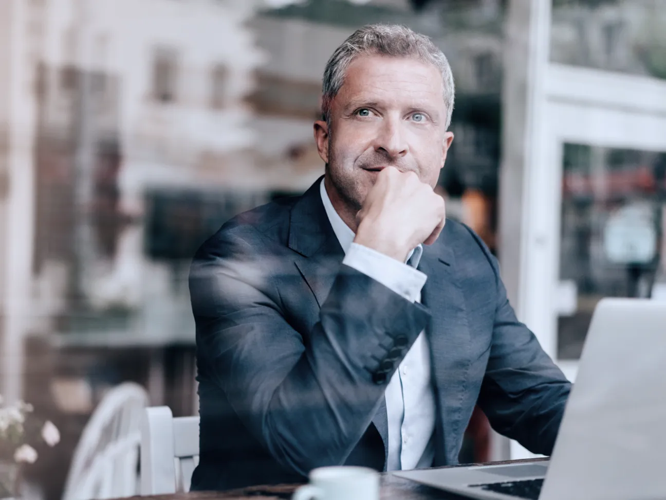 Empresário acessando Capital de Giro BNDES Sebrae pelo BTG Pactual Empresas