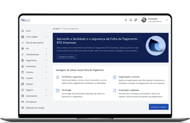 Tela de um laptop exibindo a interface da plataforma de Folha de Pagamento do BTG Pactual Empresas, representando a simplicidade e eficiência do processo de gestão digital.
