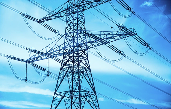 Torre de energia: Reduza contas com o Mercado Livre de Energia.